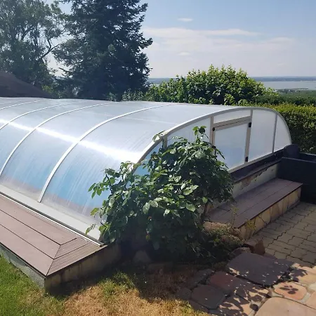 Medences, Panoramas Nyaralo Sukoron Feriehus